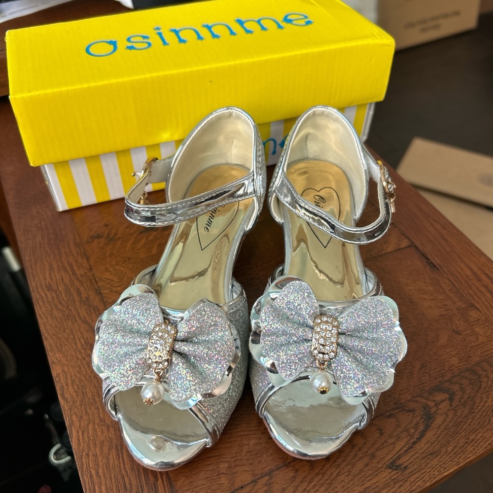 Silver Glitter Bow Kids' Sandals